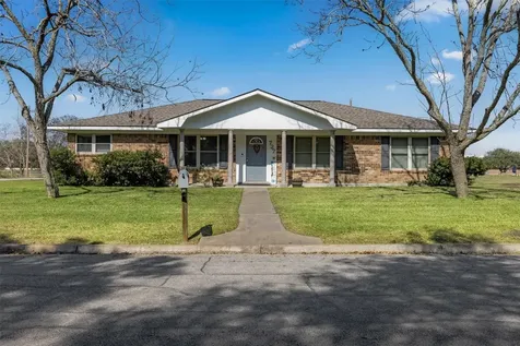 727 Partridge Lane Eagle Lake TX 77434