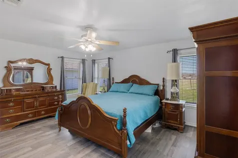 727 Partridge Lane Eagle Lake TX 77434