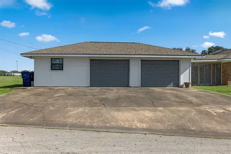 727 Partridge Lane Eagle Lake TX 77434