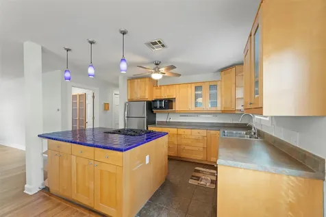 2209 Portsmouth Street Houston TX 77098