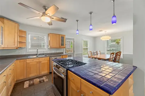 2209 Portsmouth Street Houston TX 77098