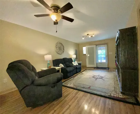 934 N Fm 356 Onalaska TX 77360