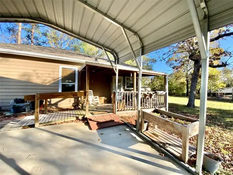934 N Fm 356 Onalaska TX 77360