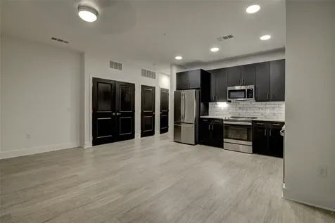 6400 Washington Avenue 319 Houston TX 77007