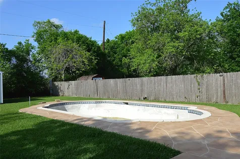 1333 Runneburg Road Crosby TX 77532