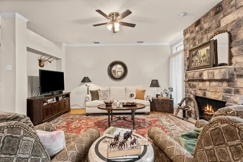 31 Endor Forest Place The Woodlands TX 77382