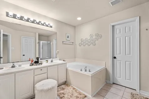 31 Endor Forest Place The Woodlands TX 77382