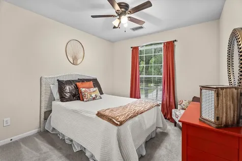 31 Endor Forest Place The Woodlands TX 77382