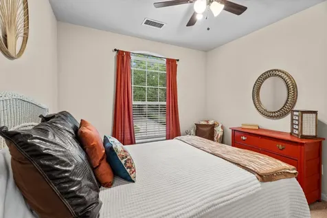 31 Endor Forest Place The Woodlands TX 77382