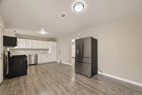 1221 Parkway Street Baytown TX 77520