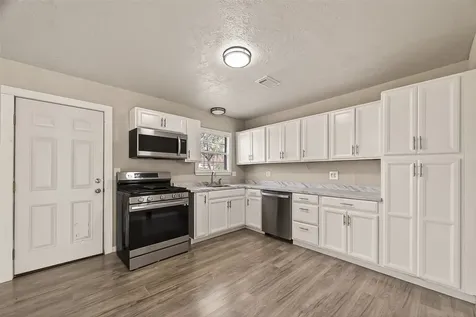 1221 Parkway Street Baytown TX 77520