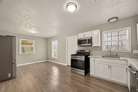 1221 Parkway Street Baytown TX 77520