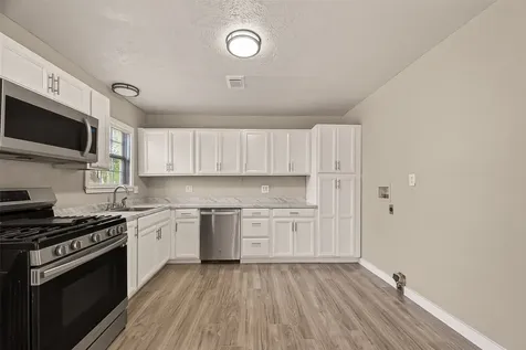 1221 Parkway Street Baytown TX 77520