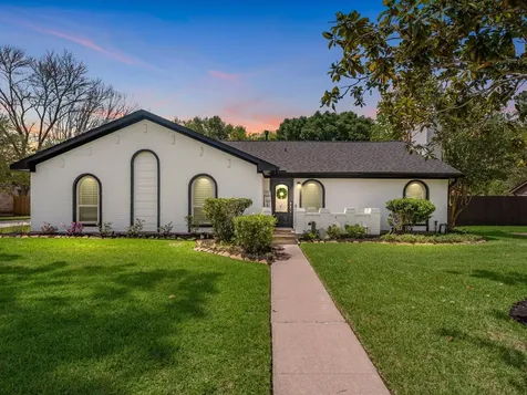 505 Pilgrim Lane Friendswood TX 77546