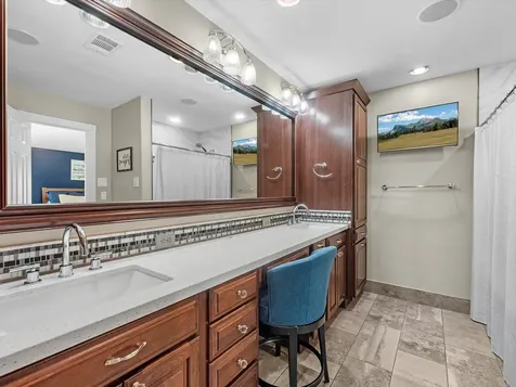 505 Pilgrim Lane Friendswood TX 77546