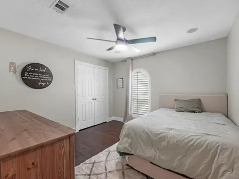 505 Pilgrim Lane Friendswood TX 77546