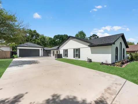 505 Pilgrim Lane Friendswood TX 77546