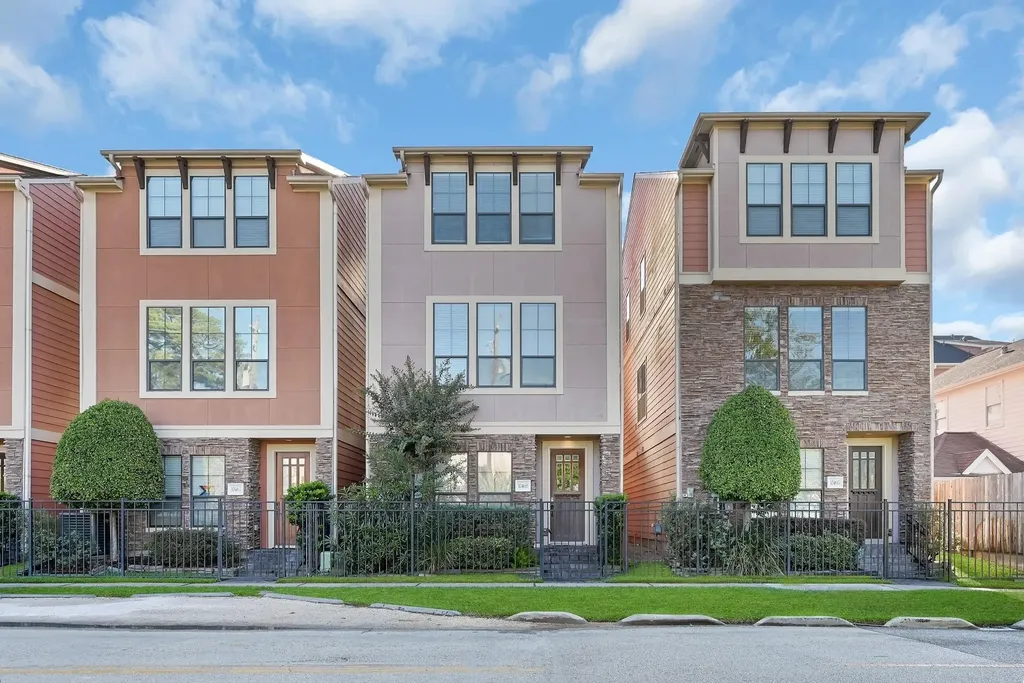 1046 W 23rd Street H Houston TX 77008