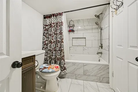 17822 Garland Avenue Boling TX 77420