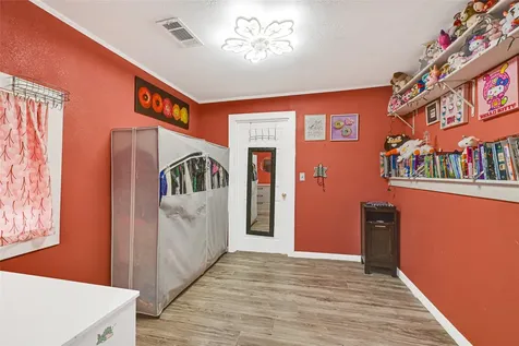17822 Garland Avenue Boling TX 77420