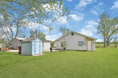 17822 Garland Avenue Boling TX 77420