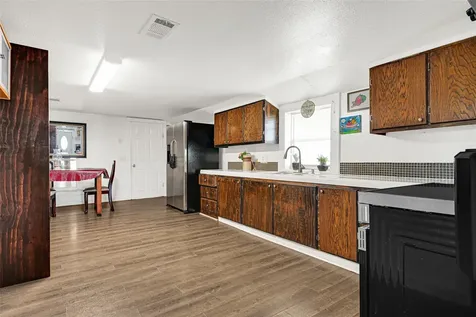 17822 Garland Avenue Boling TX 77420