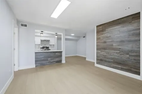9350 Country Creek Drive 41 Houston TX 77036