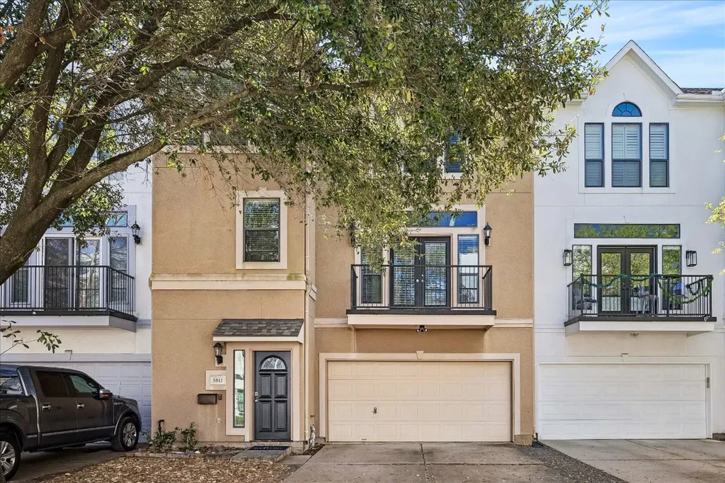 5811 Maxie Street Houston TX 77007