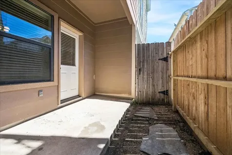 5811 Maxie Street Houston TX 77007