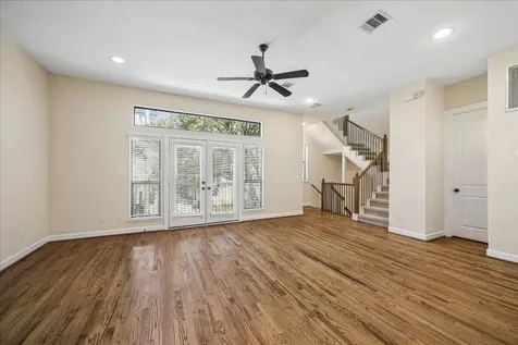 5811 Maxie Street Houston TX 77007