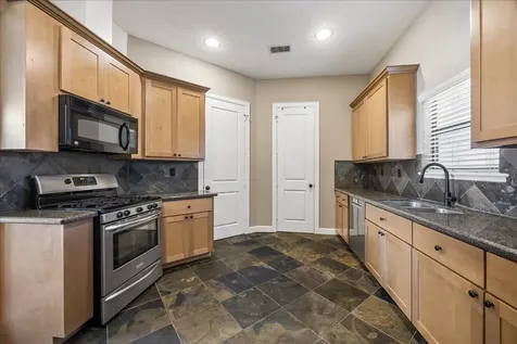 5811 Maxie Street Houston TX 77007