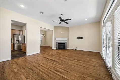 5811 Maxie Street Houston TX 77007