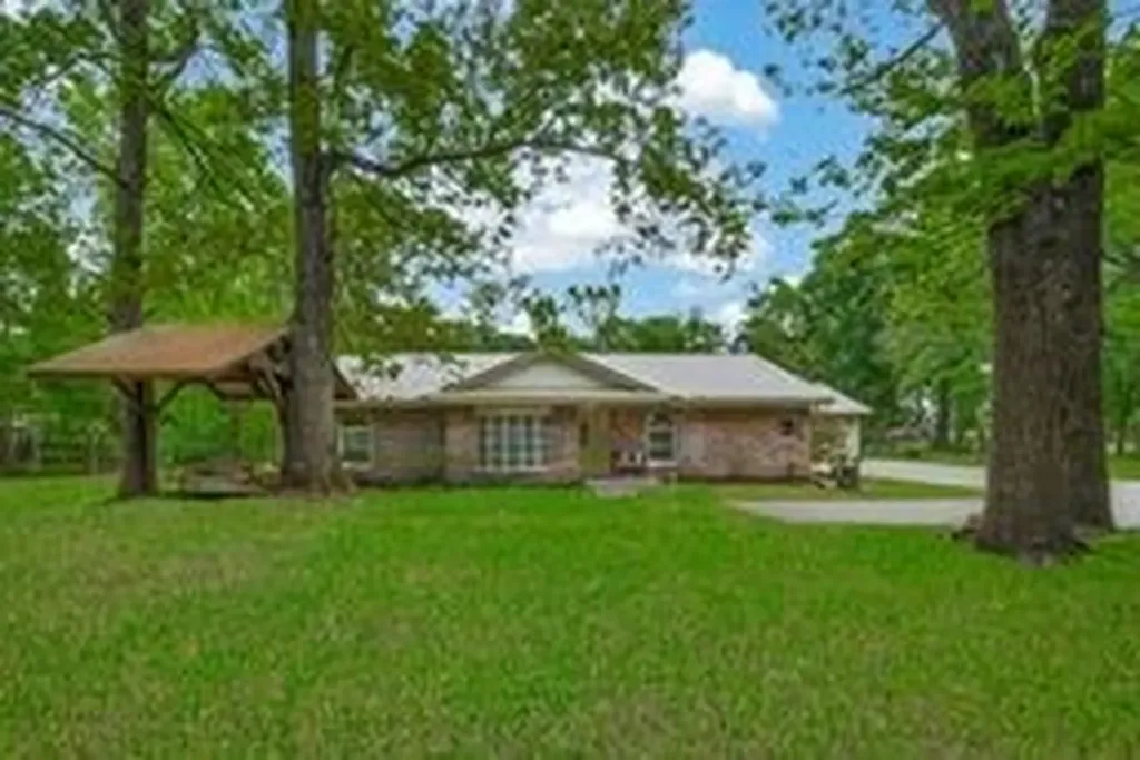 2 Magnolia Lane Huffman TX 77336