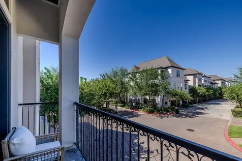 10929 Upland Park Houston TX 77043