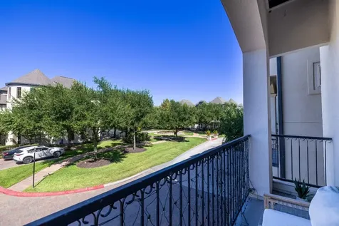 10929 Upland Park Houston TX 77043