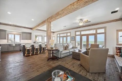 139 Isles End Road Tiki Island TX 77554