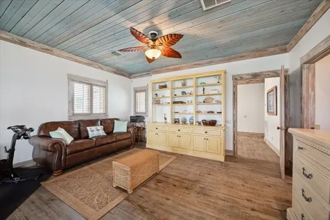 139 Isles End Road Tiki Island TX 77554