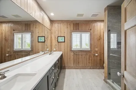139 Isles End Road Tiki Island TX 77554