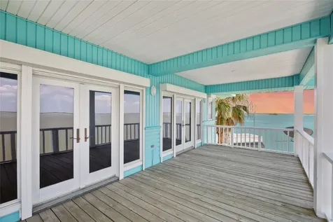 139 Isles End Road Tiki Island TX 77554