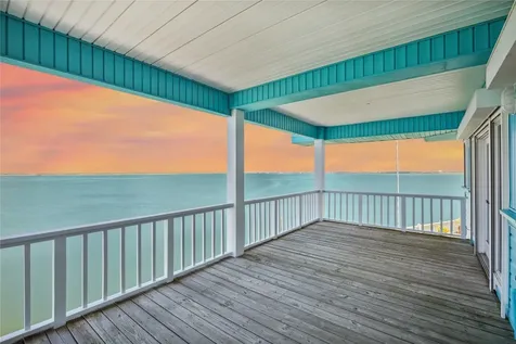 139 Isles End Road Tiki Island TX 77554