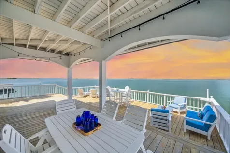 139 Isles End Road Tiki Island TX 77554