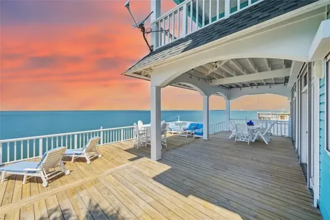 139 Isles End Road Tiki Island TX 77554