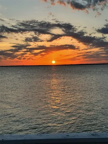 139 Isles End Road Tiki Island TX 77554