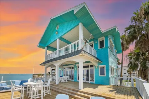 139 Isles End Road Tiki Island TX 77554