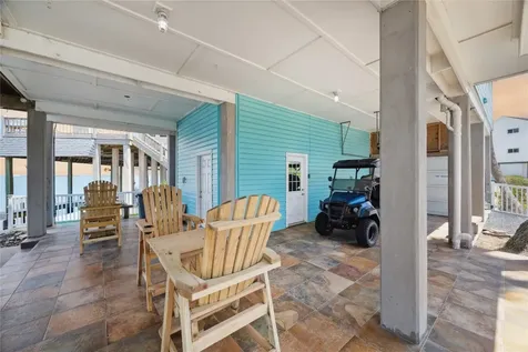 139 Isles End Road Tiki Island TX 77554