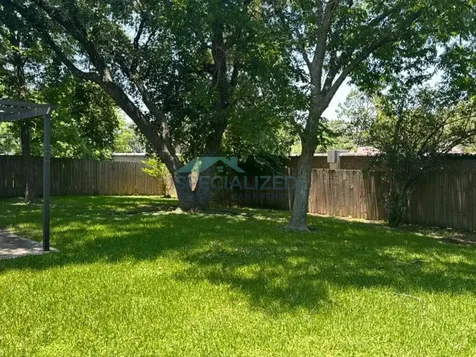 2810 Pinewood Drive League City TX 77573