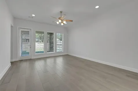 15835 Bird Of Paradise Drive Conroe TX 77302