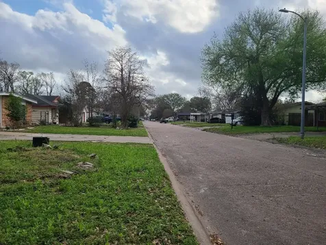 422 Surratt Drive Houston TX 77091