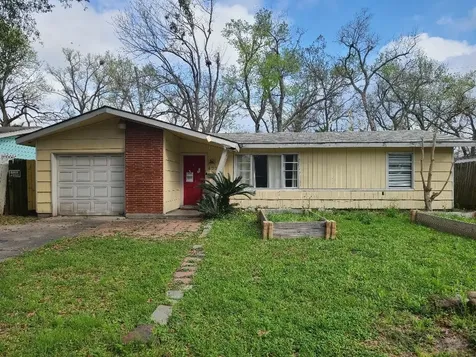 422 Surratt Drive Houston TX 77091
