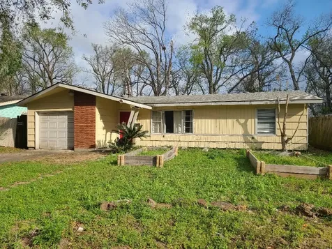 422 Surratt Drive Houston TX 77091
